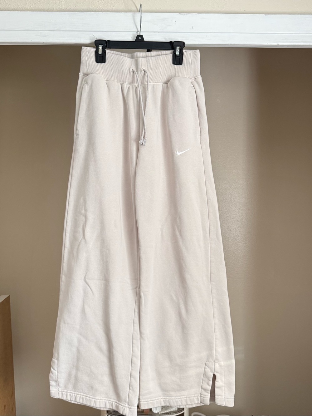 Nike Kids Cream Wide-Leg Joggers with Swoosh